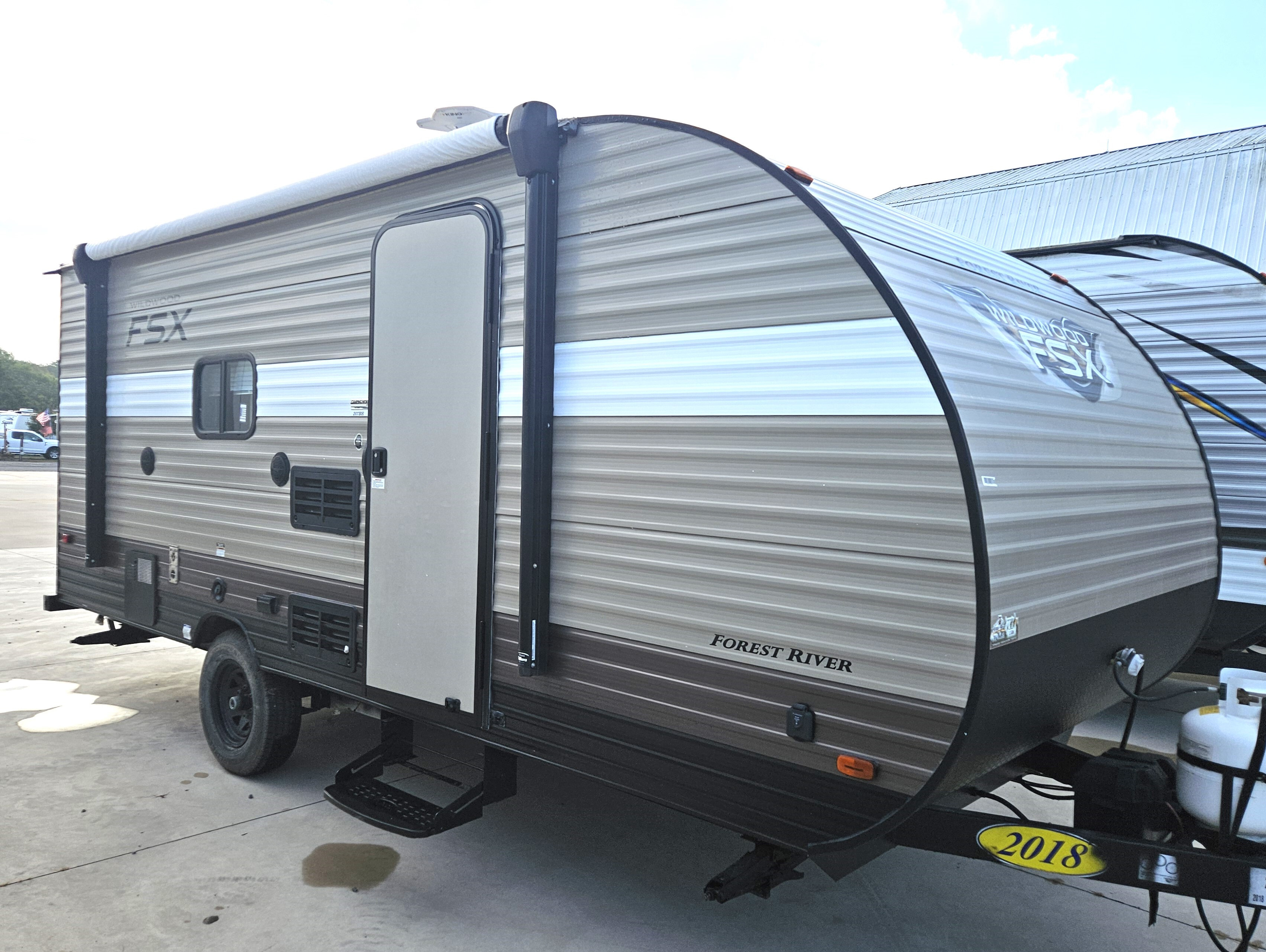 2018 Forest River Wildwood FSX 207BH in middle point OH