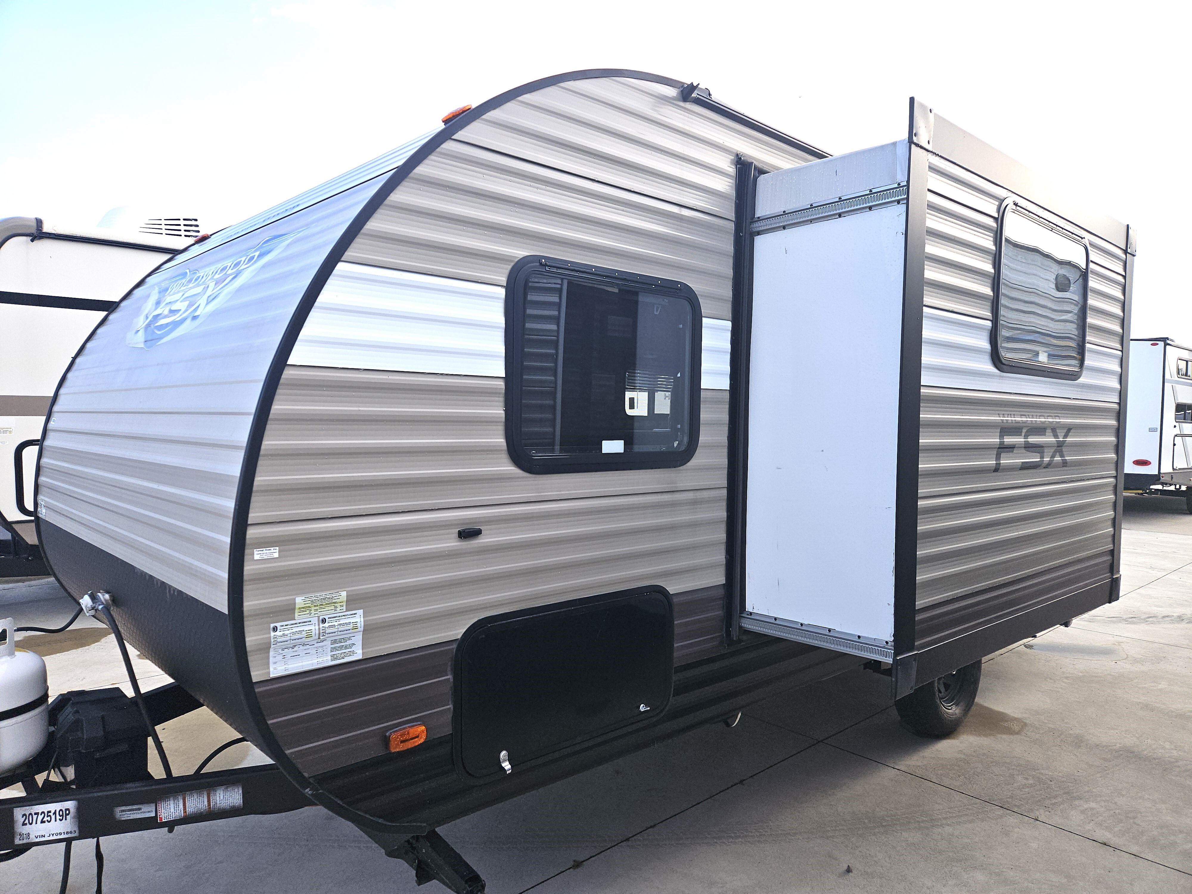 2018 Forest River Wildwood FSX 207BH in middle point OH