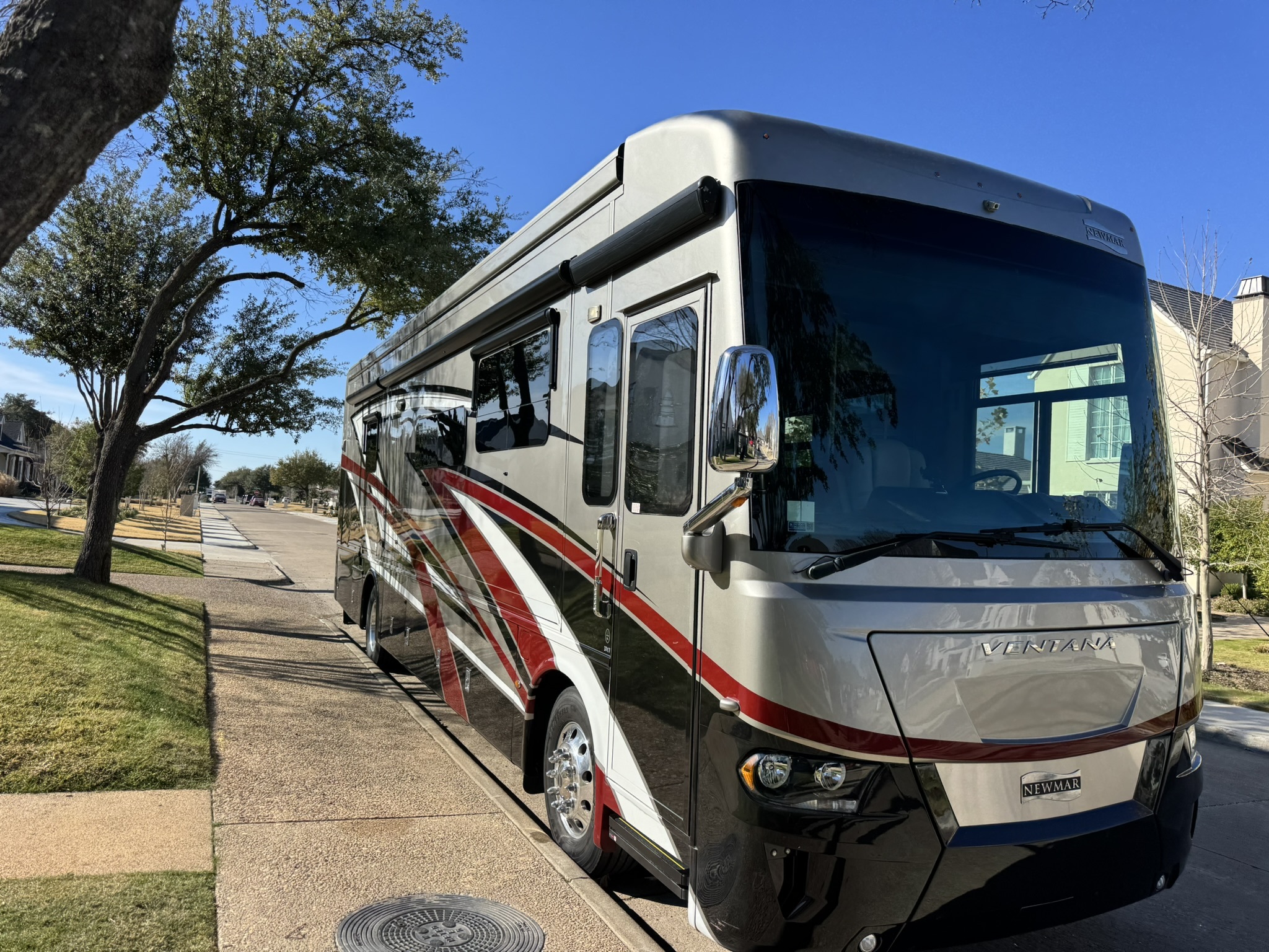 2022 Newmar VENTANA 3717 in dallas county TX