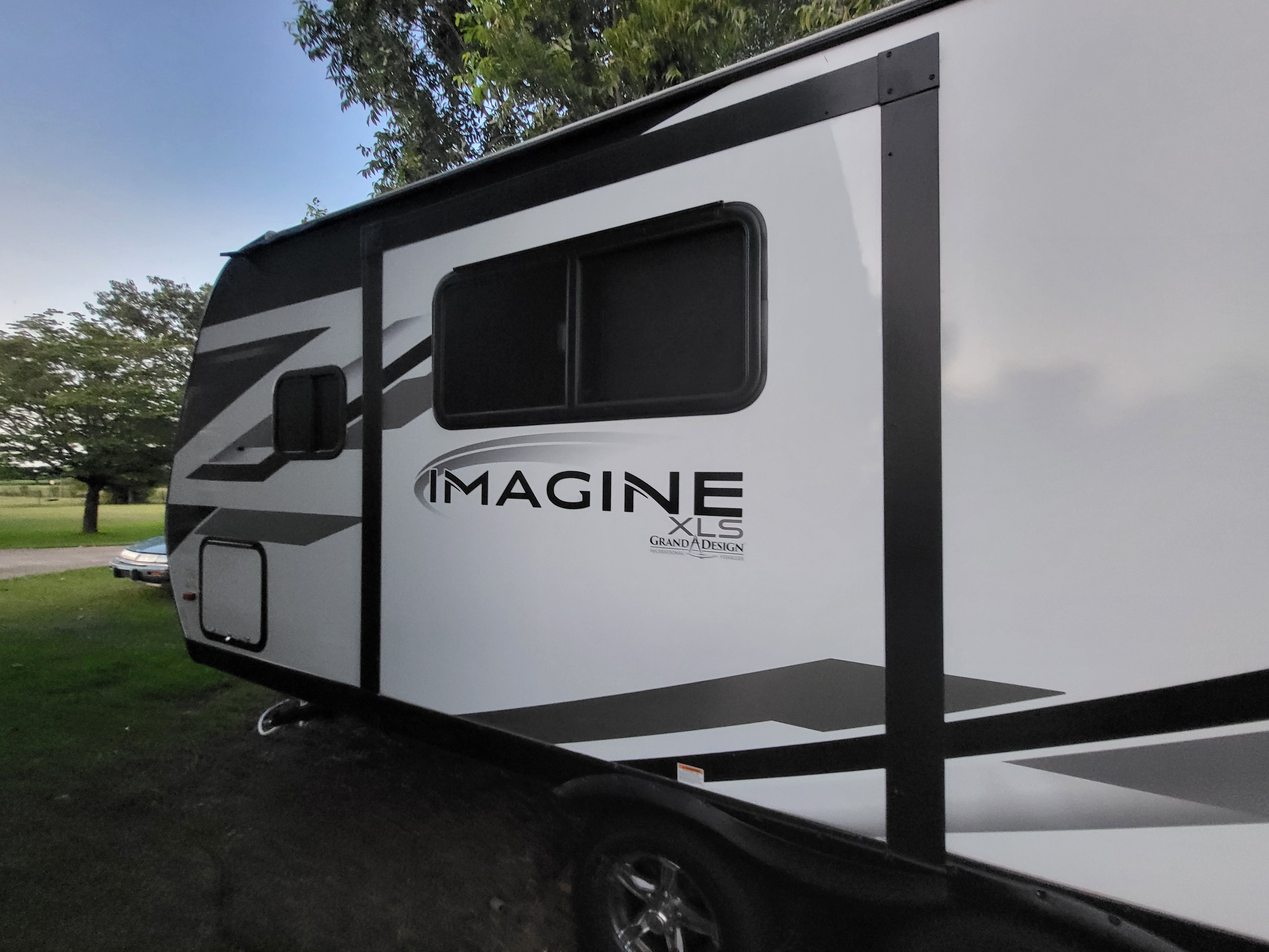 2023 Grand Design IMAGINE XLS 17MKE RV
