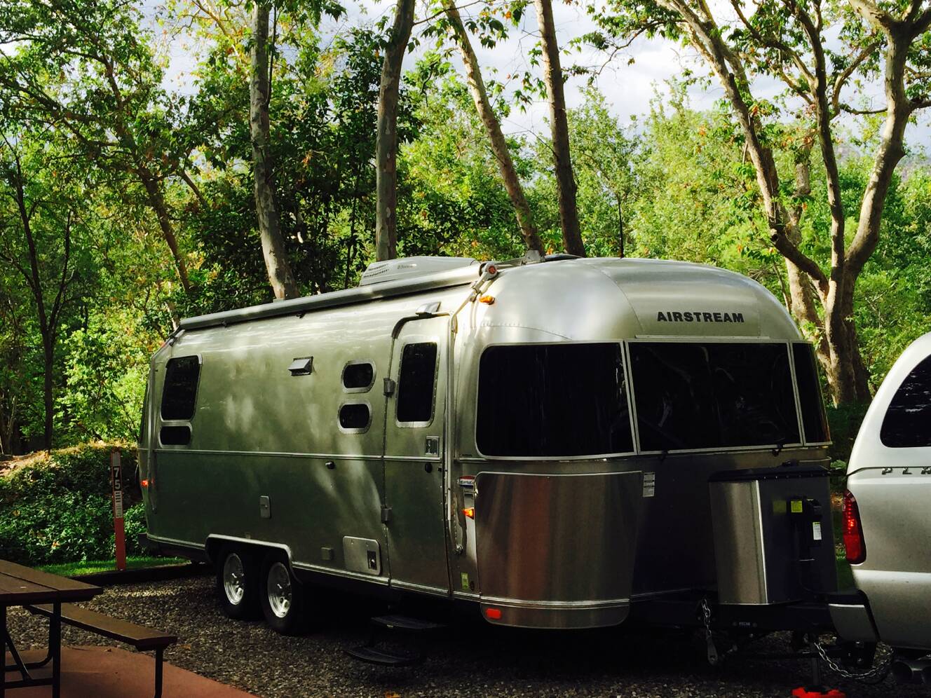 A photo of this 2014 Airstream INTERNATIONAL SIGNATURE 25RBT