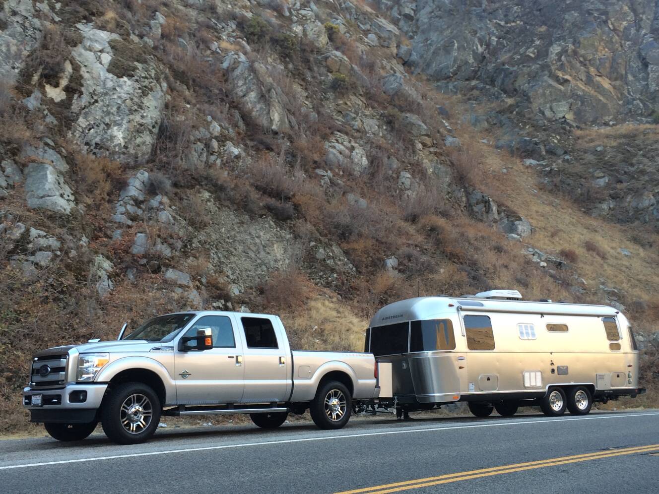 A photo of this 2014 Airstream INTERNATIONAL SIGNATURE 25RBT
