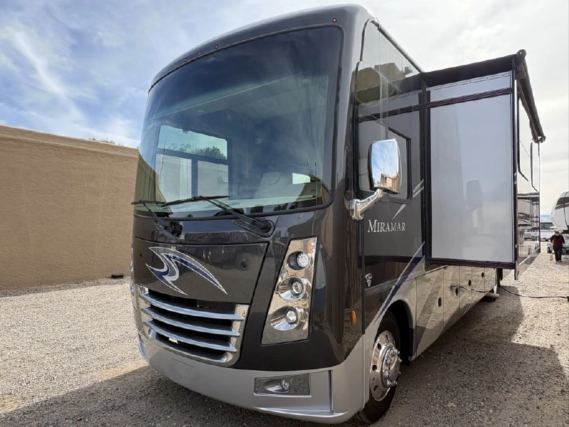 2021 THOR MOTOR COACH MIRAMAR 35 2