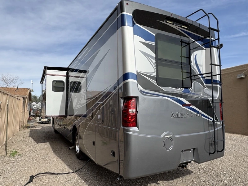 2021 THOR MOTOR COACH MIRAMAR 35 2