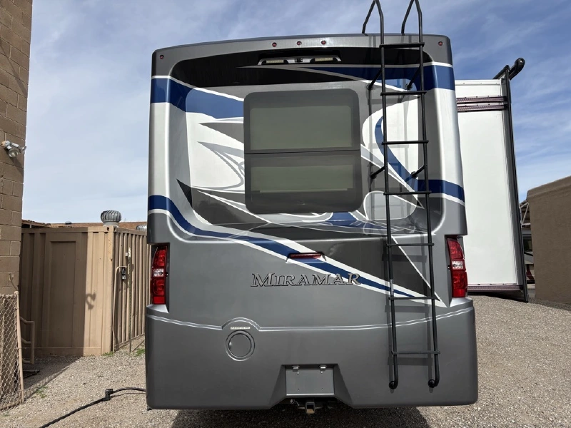 2021 THOR MOTOR COACH MIRAMAR 35 2
