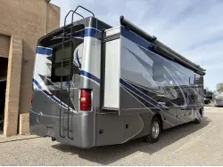 2021 THOR MOTOR COACH MIRAMAR 35 2