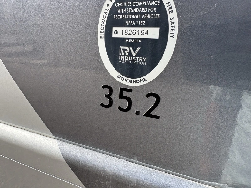 2021 THOR MOTOR COACH MIRAMAR 35 2