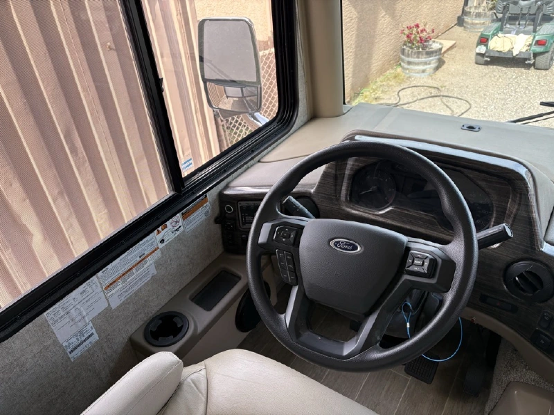 2021 THOR MOTOR COACH MIRAMAR 35 2