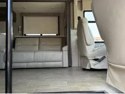 2021 THOR MOTOR COACH MIRAMAR 35 2