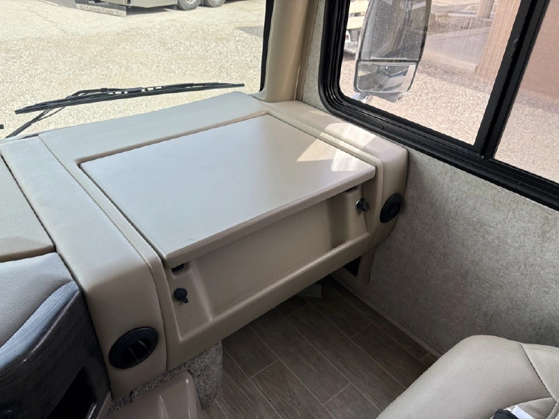 2021 THOR MOTOR COACH MIRAMAR 35 2