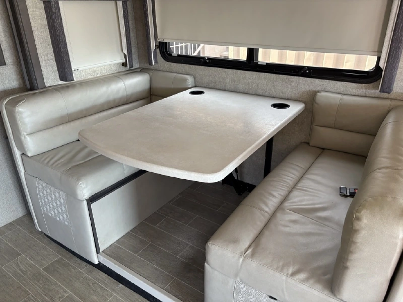 2021 THOR MOTOR COACH MIRAMAR 35 2