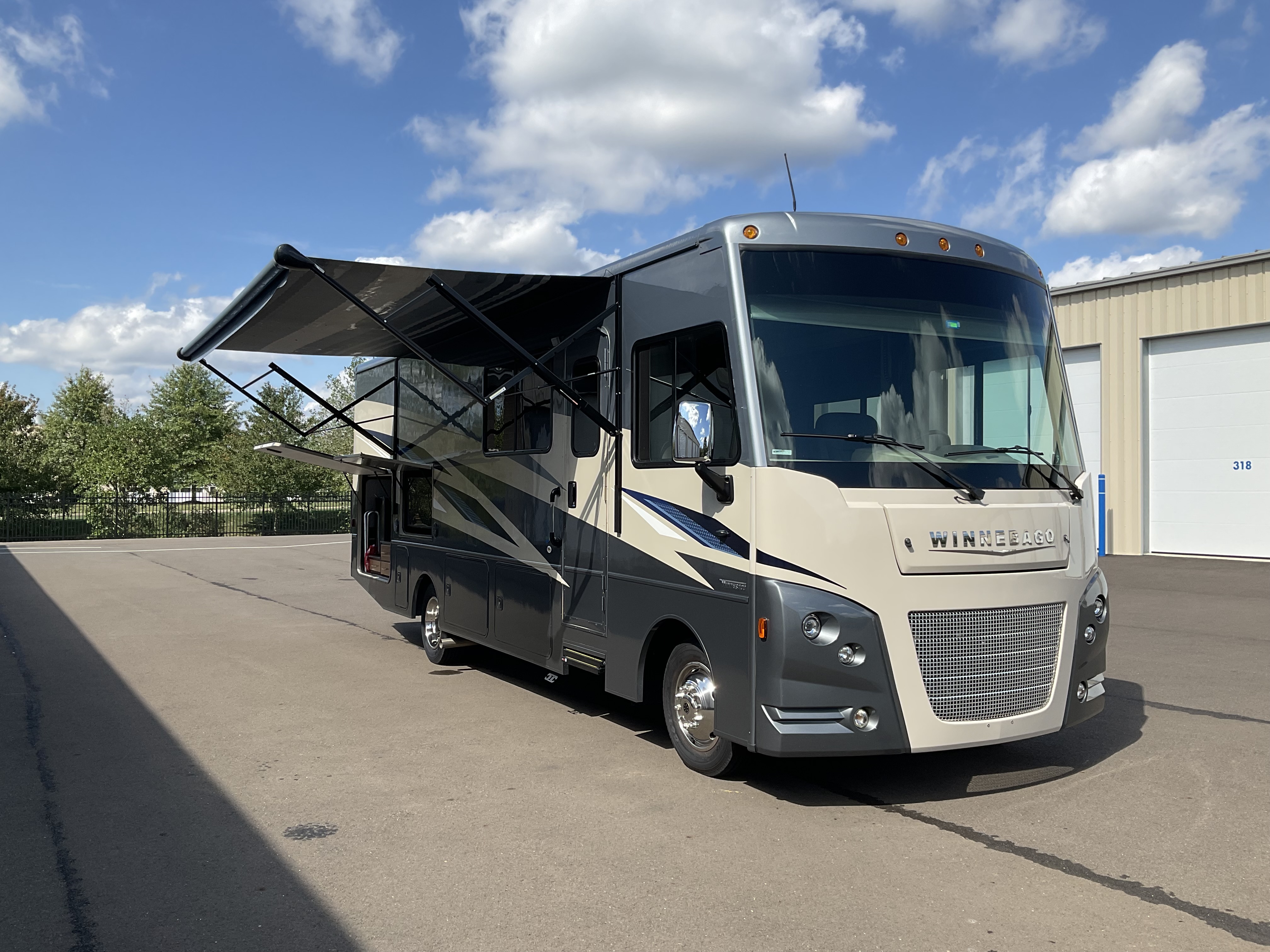 2020 Winnebago VISTA 29V RV
