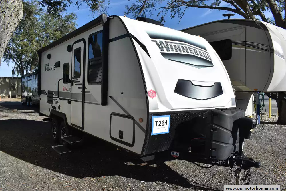 2021 Winnebago Micro Minnie 2108DS in summerfield FL