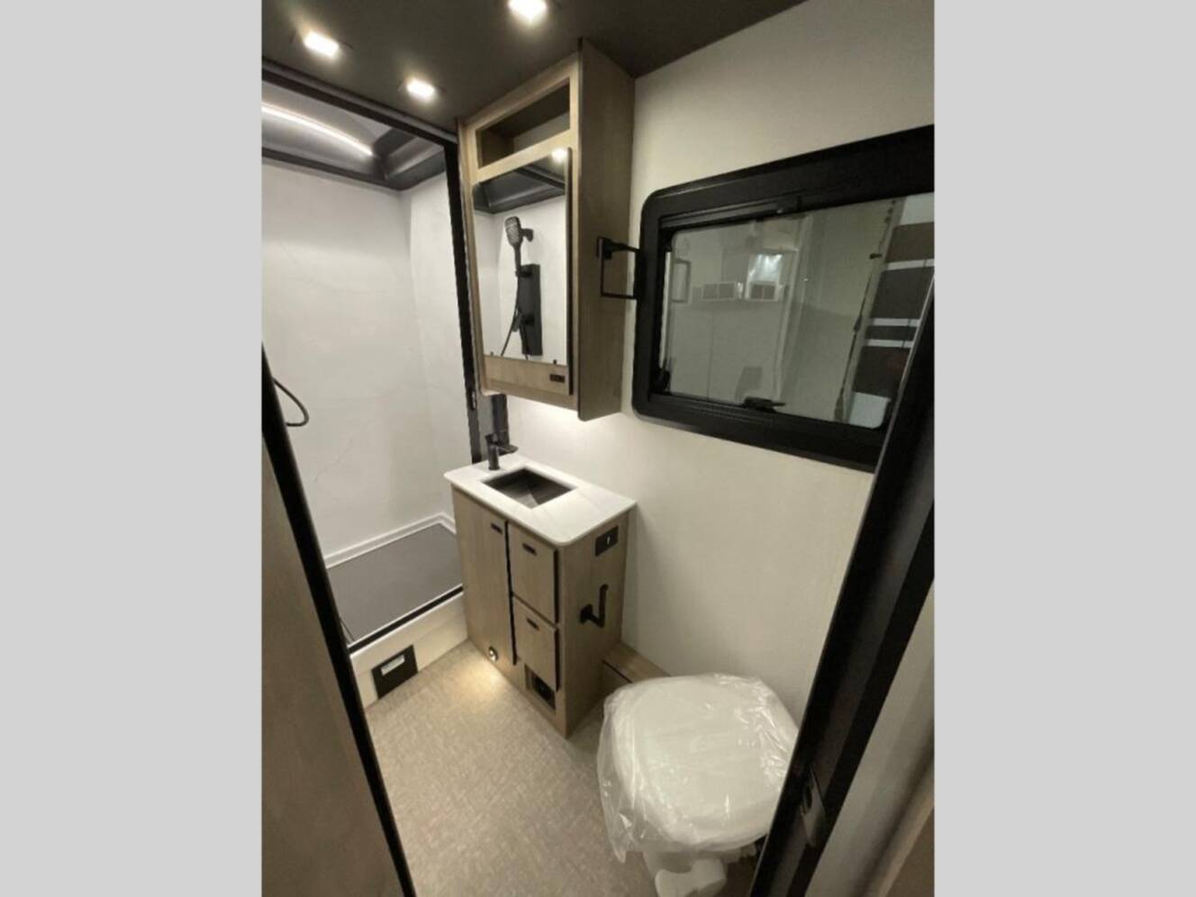 A photo of this 2026 Grand Design Lineage Series F 31ZW