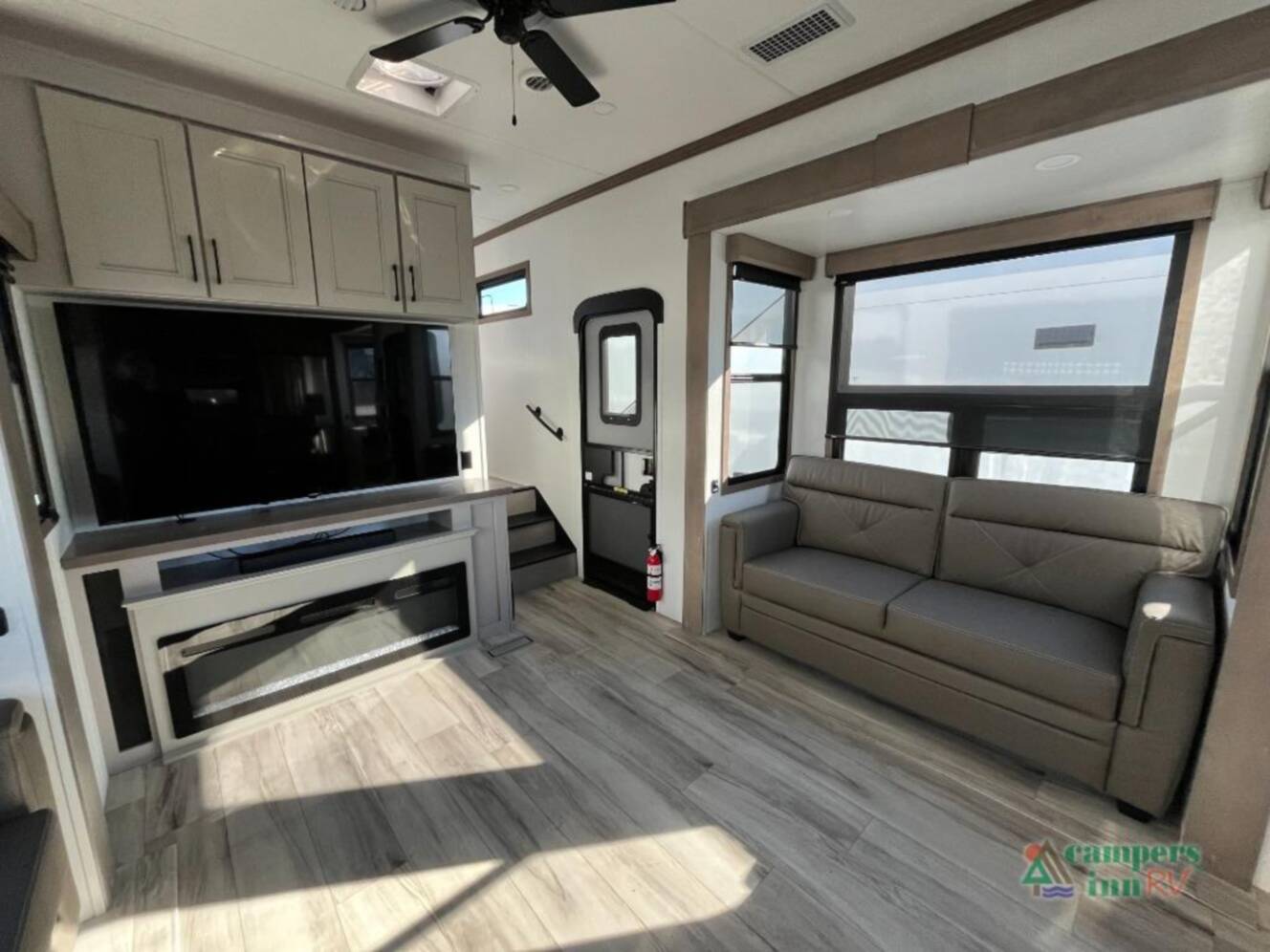 A photo of this 2026 Kz Durango Gold 391RKF