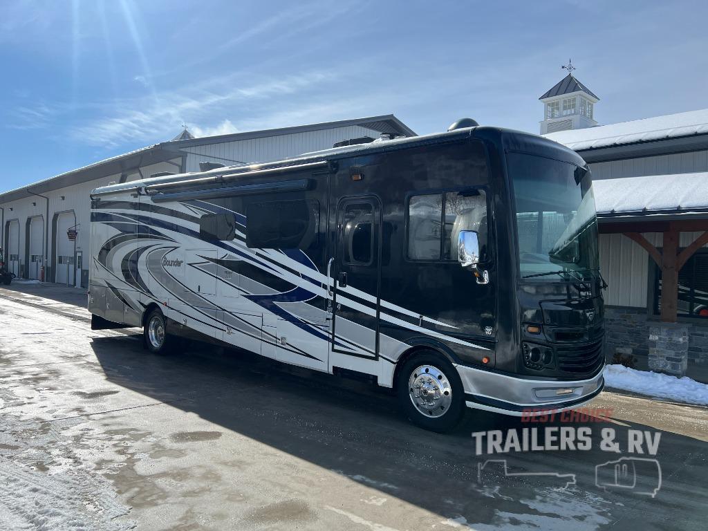 2018 Fleetwood Rv Bounder 35P in irwin PA