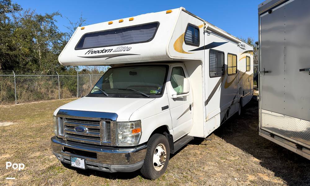 2011 Thor Motor Coach Freedom Elite 31R in winter haven FL