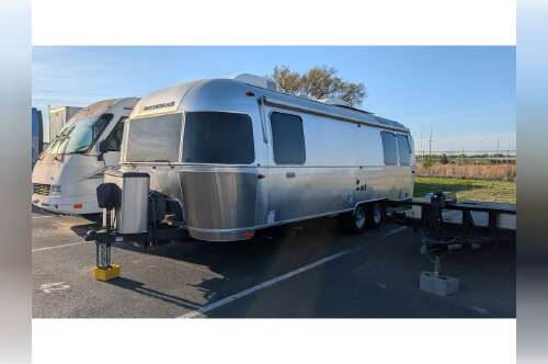 2023 Airstream GLOBETROTTER 27FBQ in coral springs FL