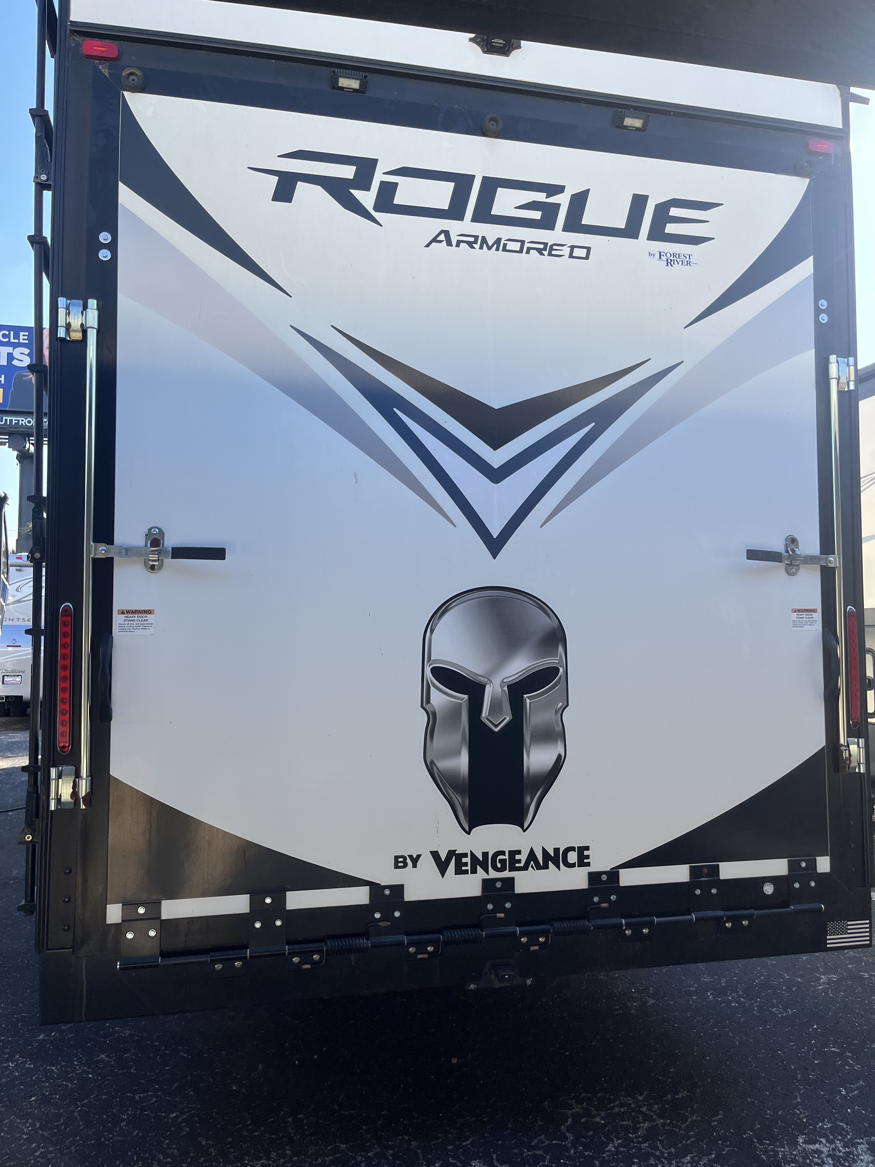 2021 Forest River VENGEANCE ROGUE ARMORED 311A13 in seminole FL