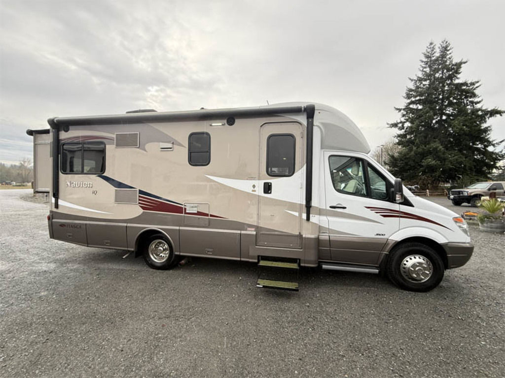 2014 Itasca Navion IQ 24G in mount vernon WA