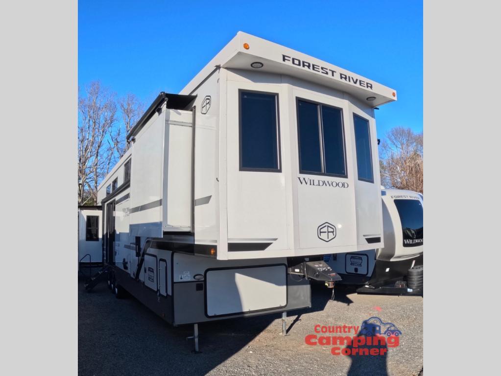 2025 Forest River Rv Wildwood Heritage Glen 43ROOST ROOST43 in kings mountain NC
