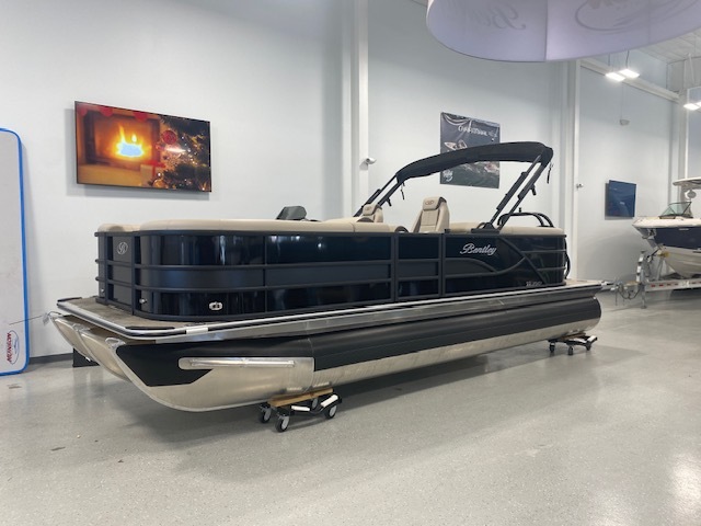 2026 Bentley LEGACY 223 NAVIGATOR in mchenry IL