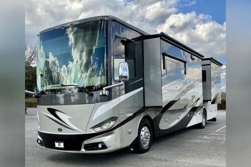 2018 Tiffin Motorhomes PHAETON 40 IH in ocala FL