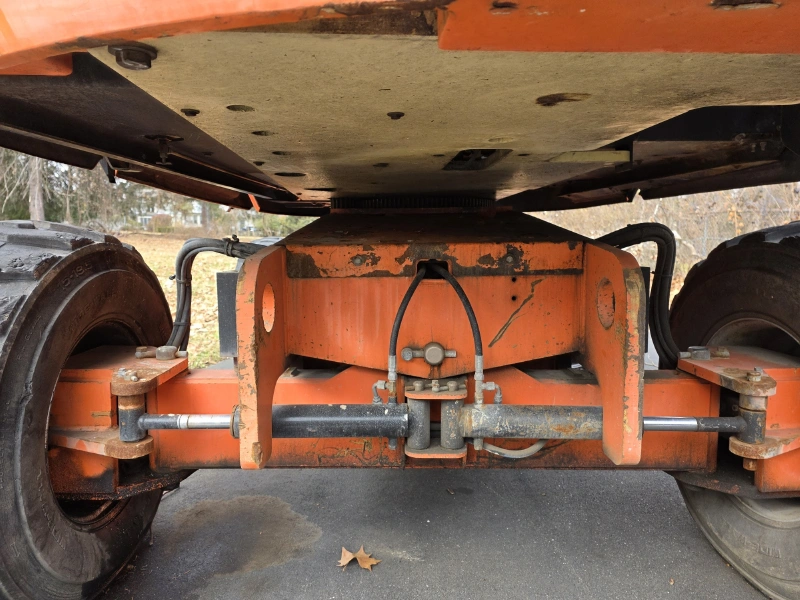2005 JLG 600S