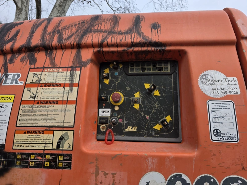 2005 JLG 600S