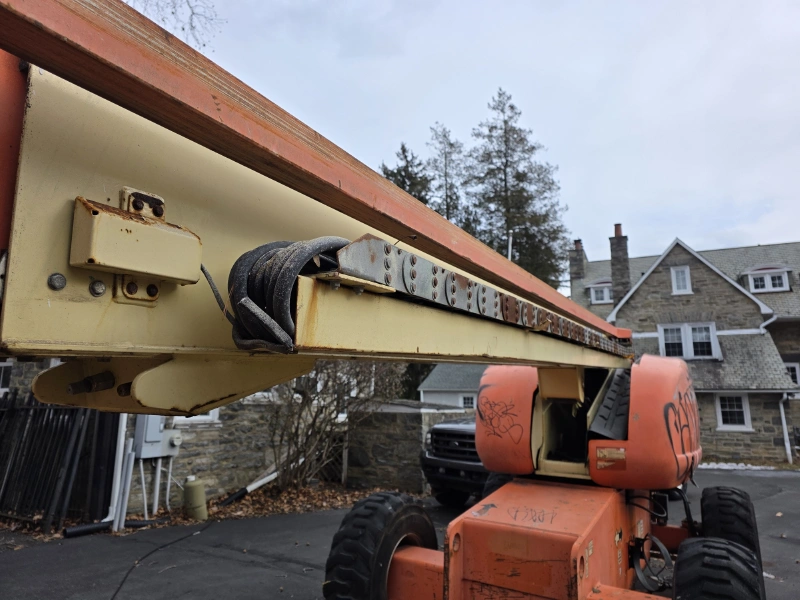 2005 JLG 600S