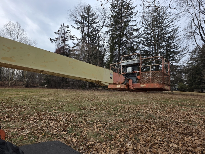 2005 JLG 600S