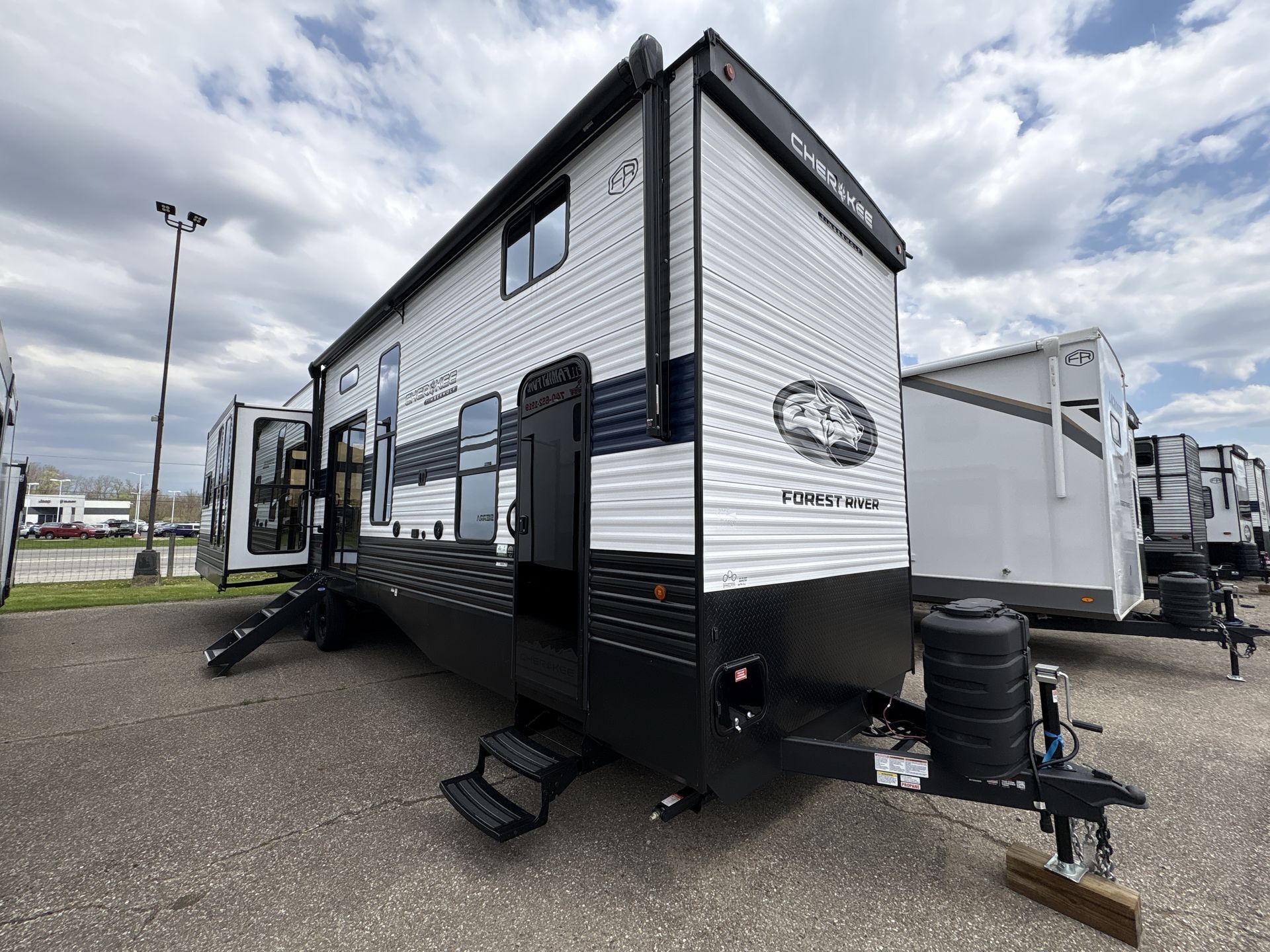 2026 Forest River Cherokee Timberwolf 39DL RV