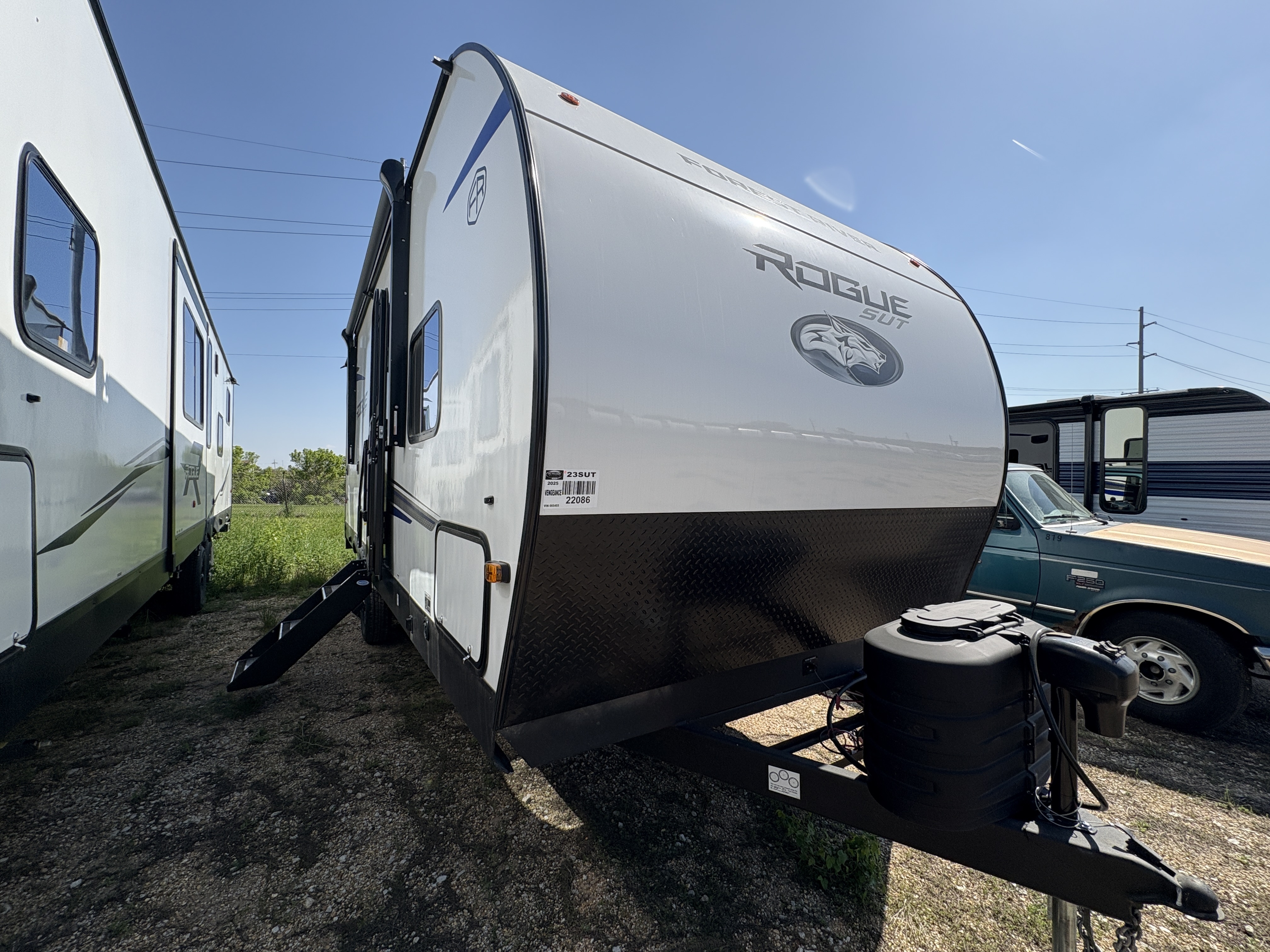 2025 Forest River Vengeance Rogue SUT 23SUT in omaha NE
