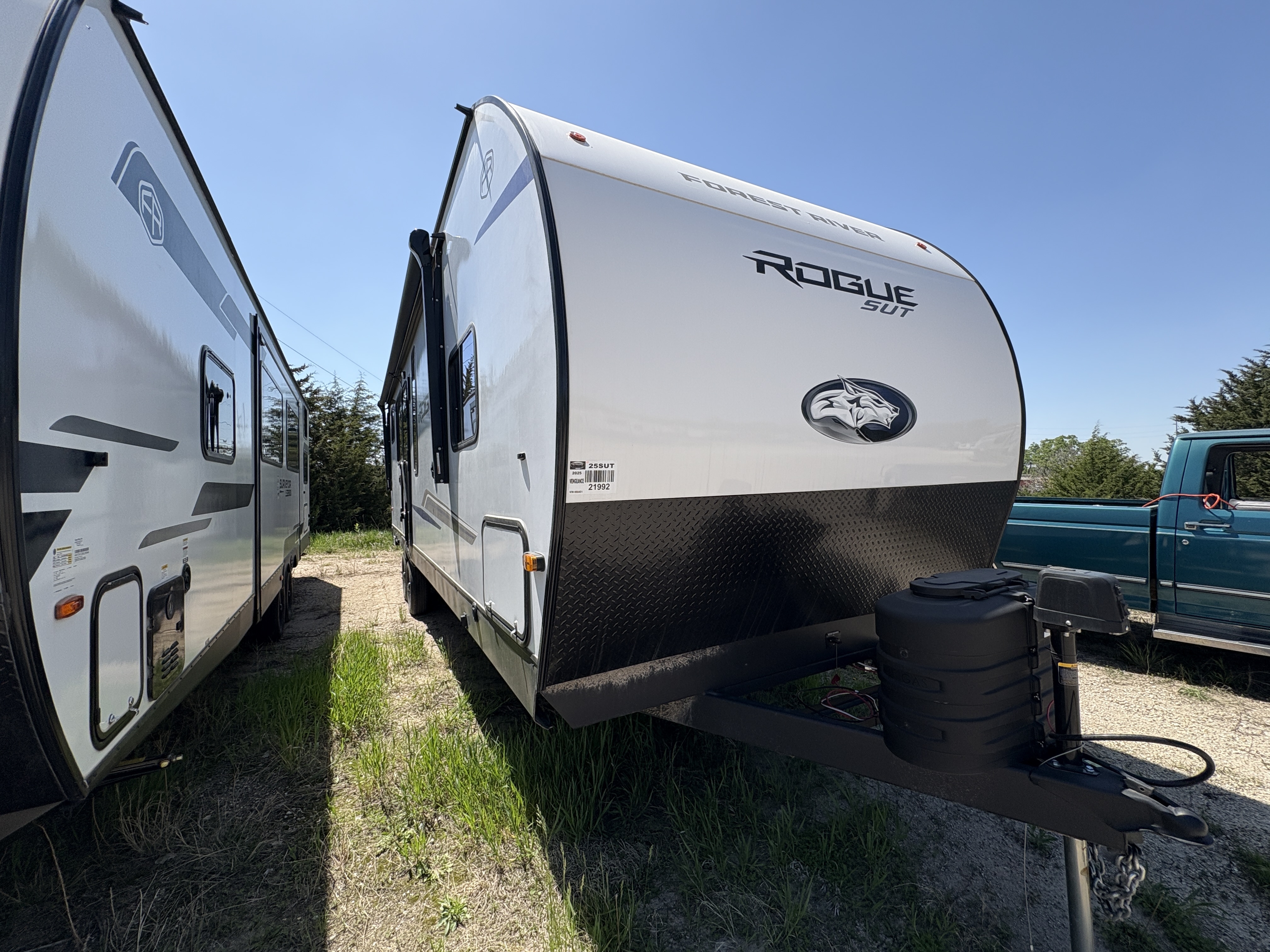 2025 Forest River Vengeance Rogue SUT 25SUT in omaha NE