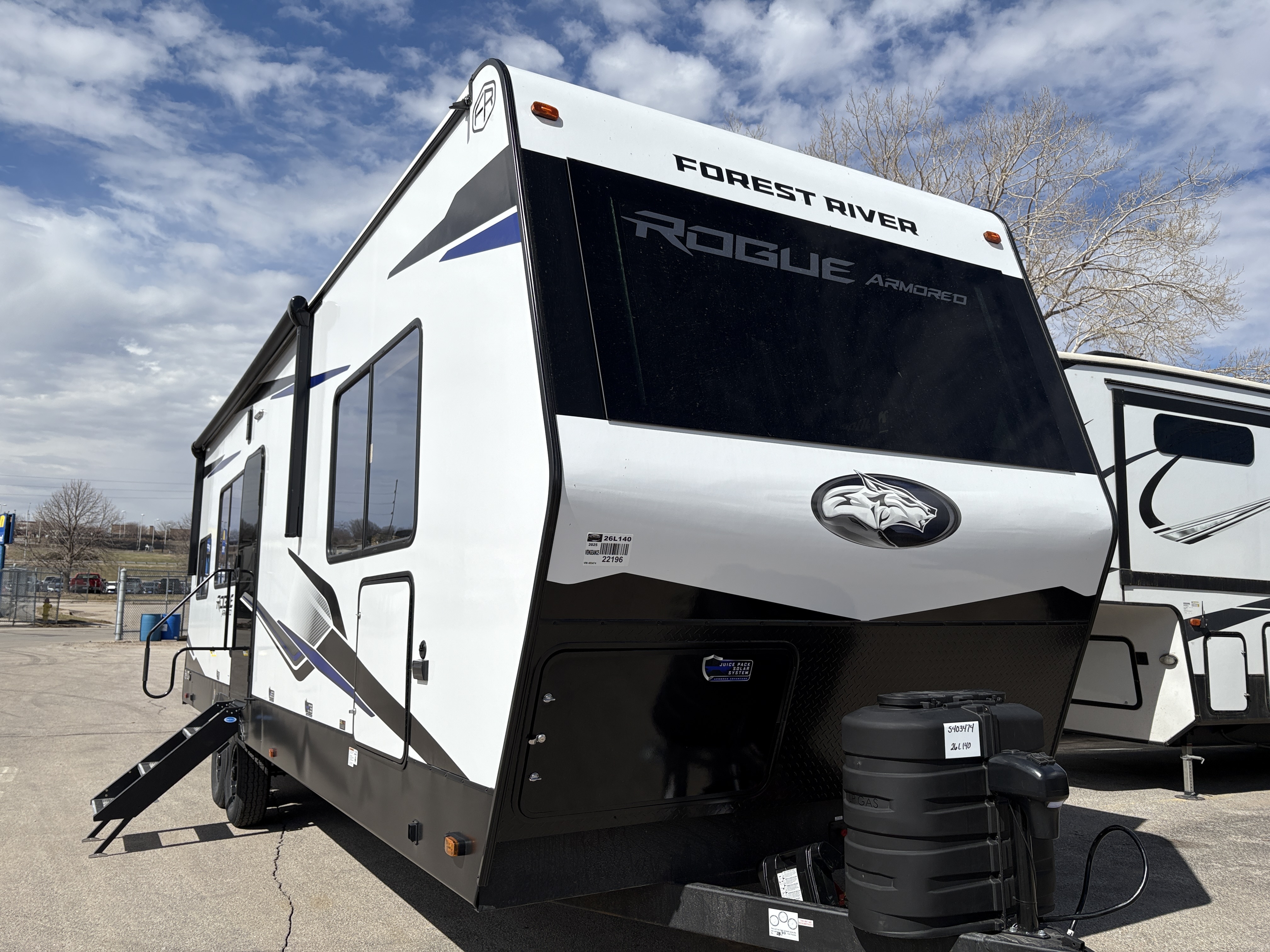 2025 Forest River Vengeance Rogue Armored 26L140 in shakopee MN
