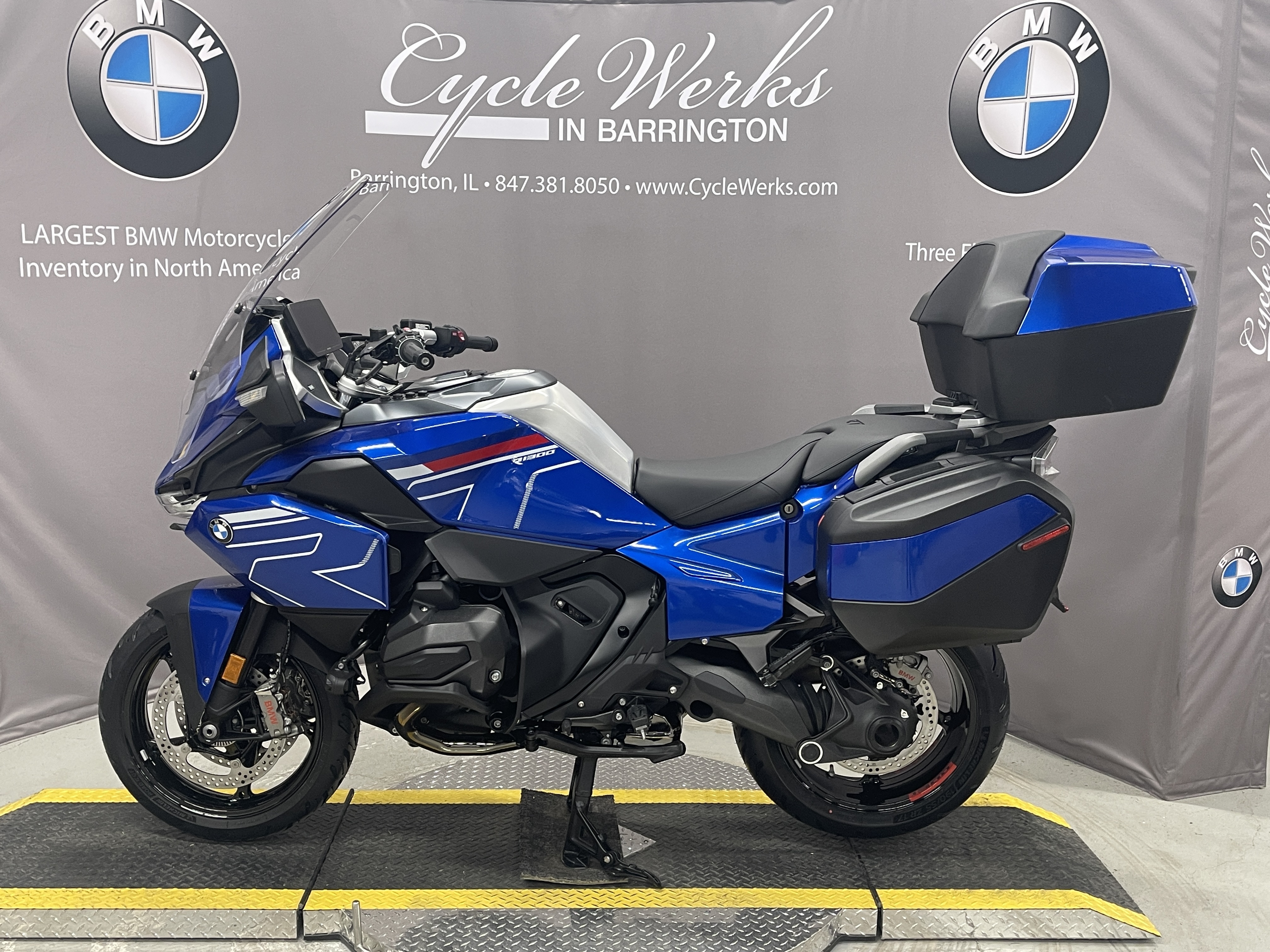 2026 BMW R 1300 RT in Barrington, IL