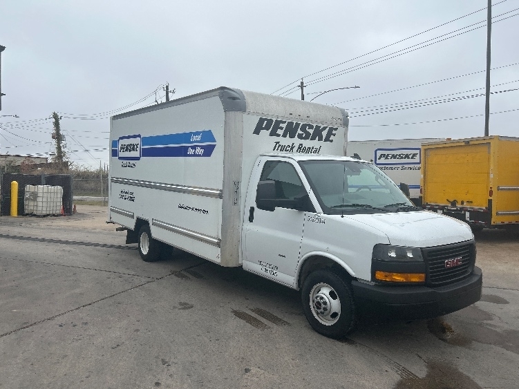 2021 GMC SAVANA in Kansas City, MO