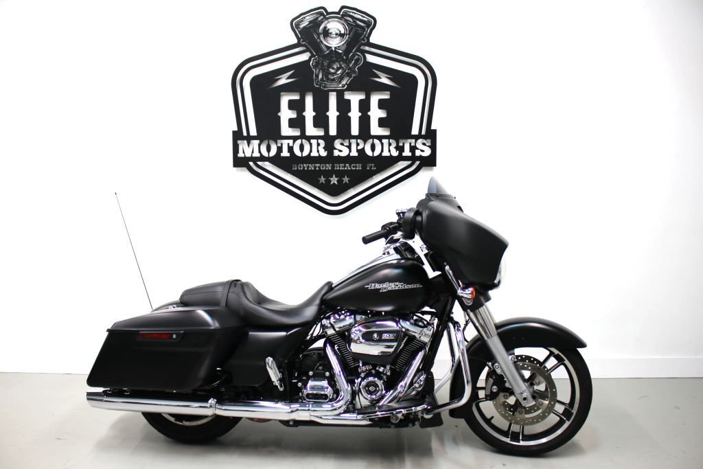 2017 Harley Davidson Street Glide Special FLHXS SPECIAL in Boynton Beach, FL
