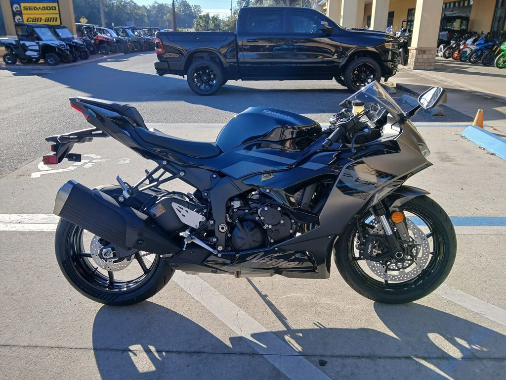 Red 2026 Ducati,husqvarna,kawasaki Vulcan Standard Motorcycles For