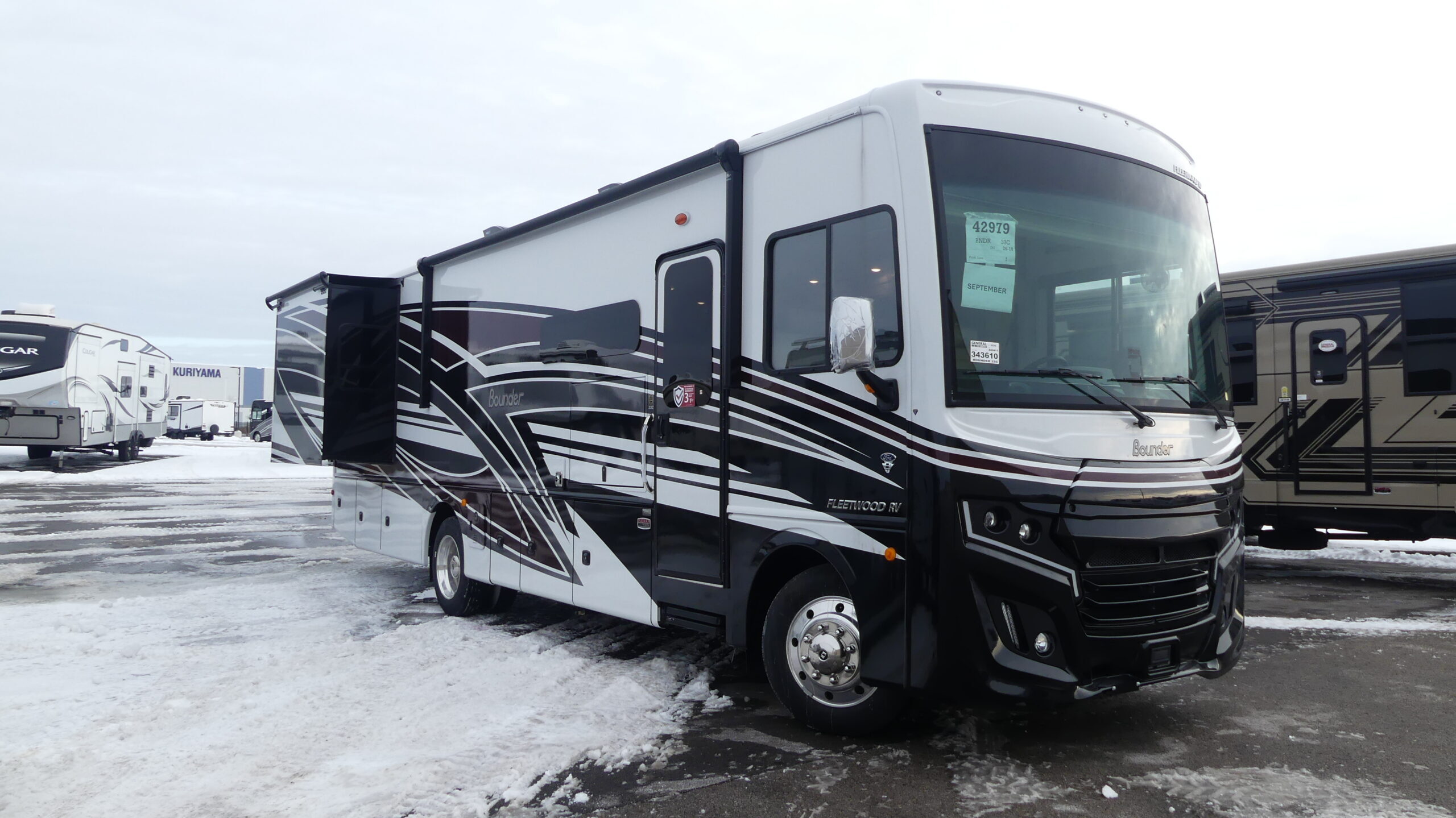 Fleetwood Bounder 33C RVs For Sale near Three Rivers, MI - RV Trader
