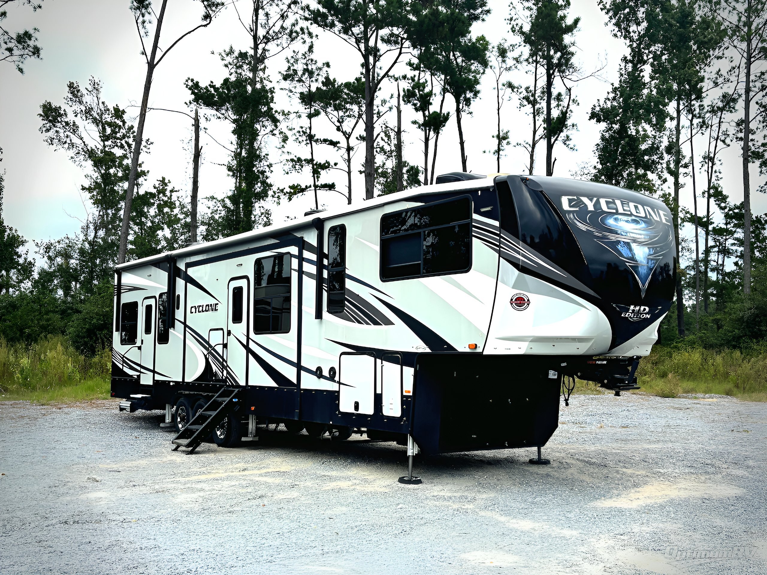 Used 2021 Heartland Cyclone 4006 For Sale in Tallahassee, FL