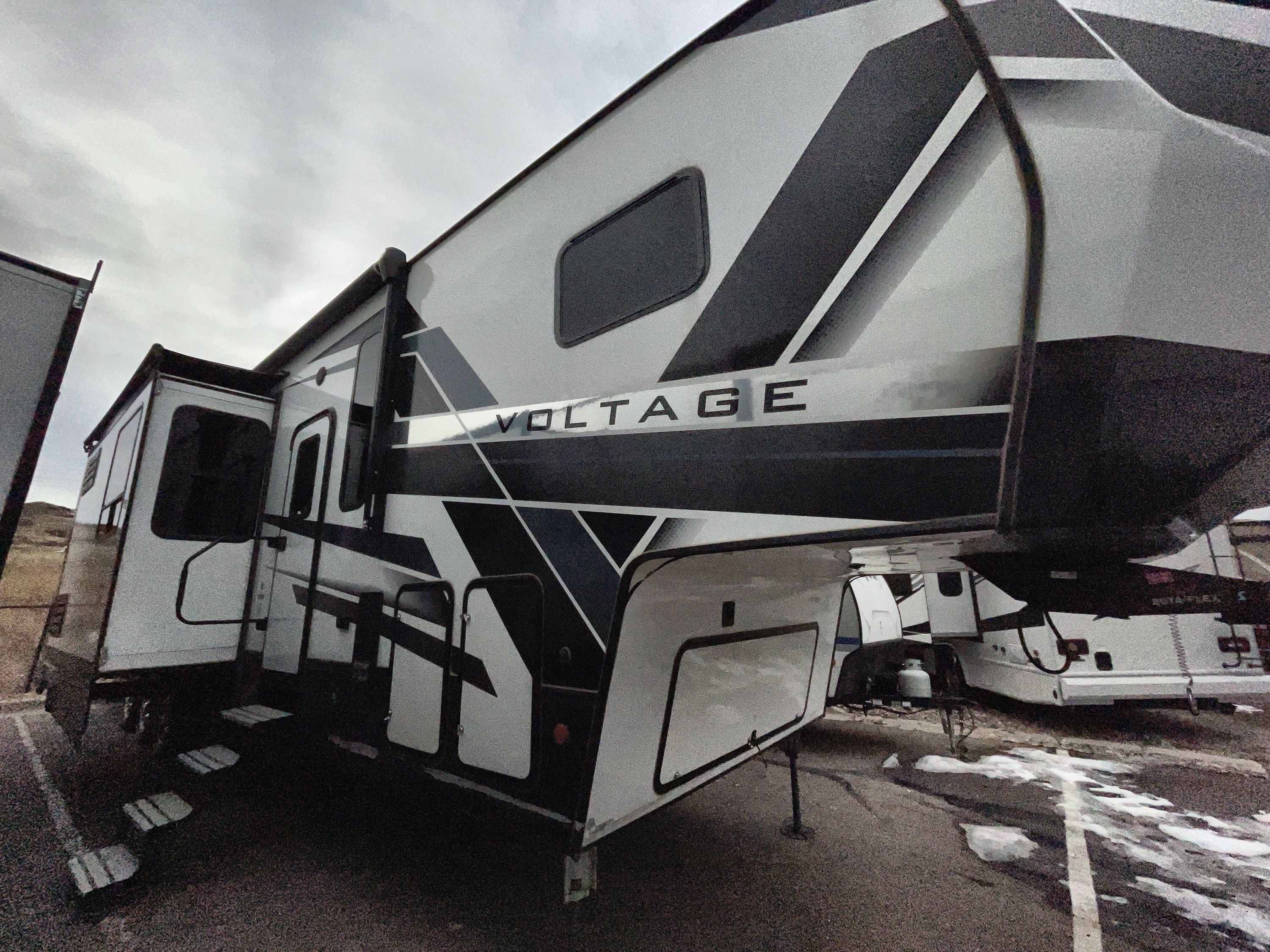 Dutchmen Voltage Triton 4191 RVs For Sale - RV Trader