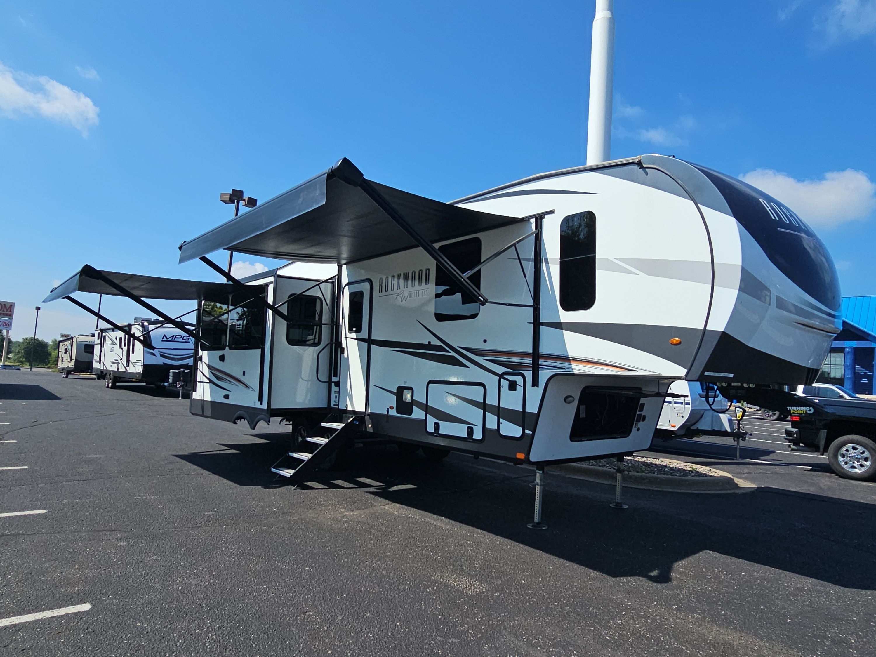 Forest River Rockwood Ultra Lite 2893BS RVs For Sale - RV Trader