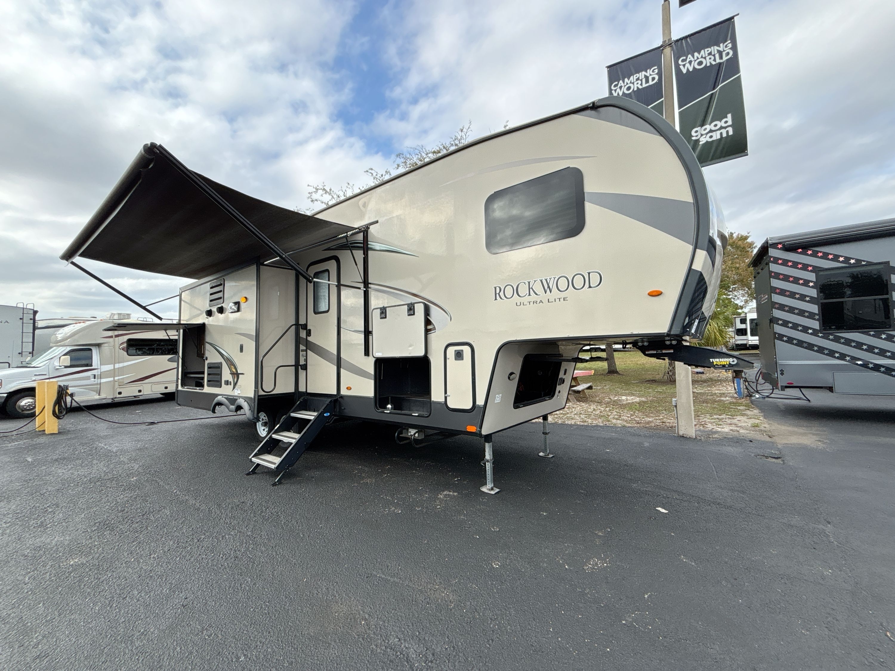 Forest River Rockwood Ultra Lite Fifth Wheels For Sale - RV Trader