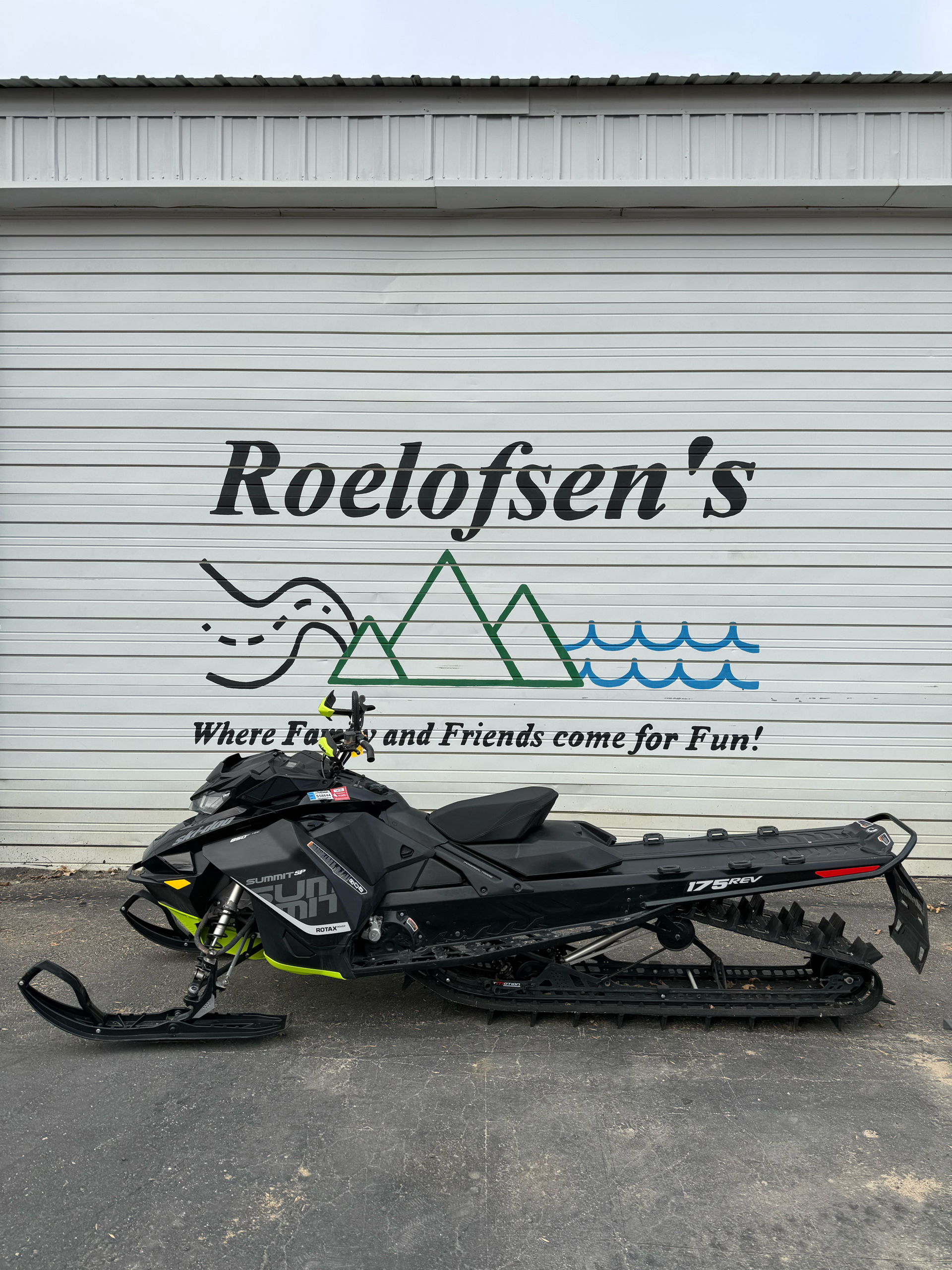 2018 Ski-Doo Summit SP 175 850 E-TEC SS in toronto SD