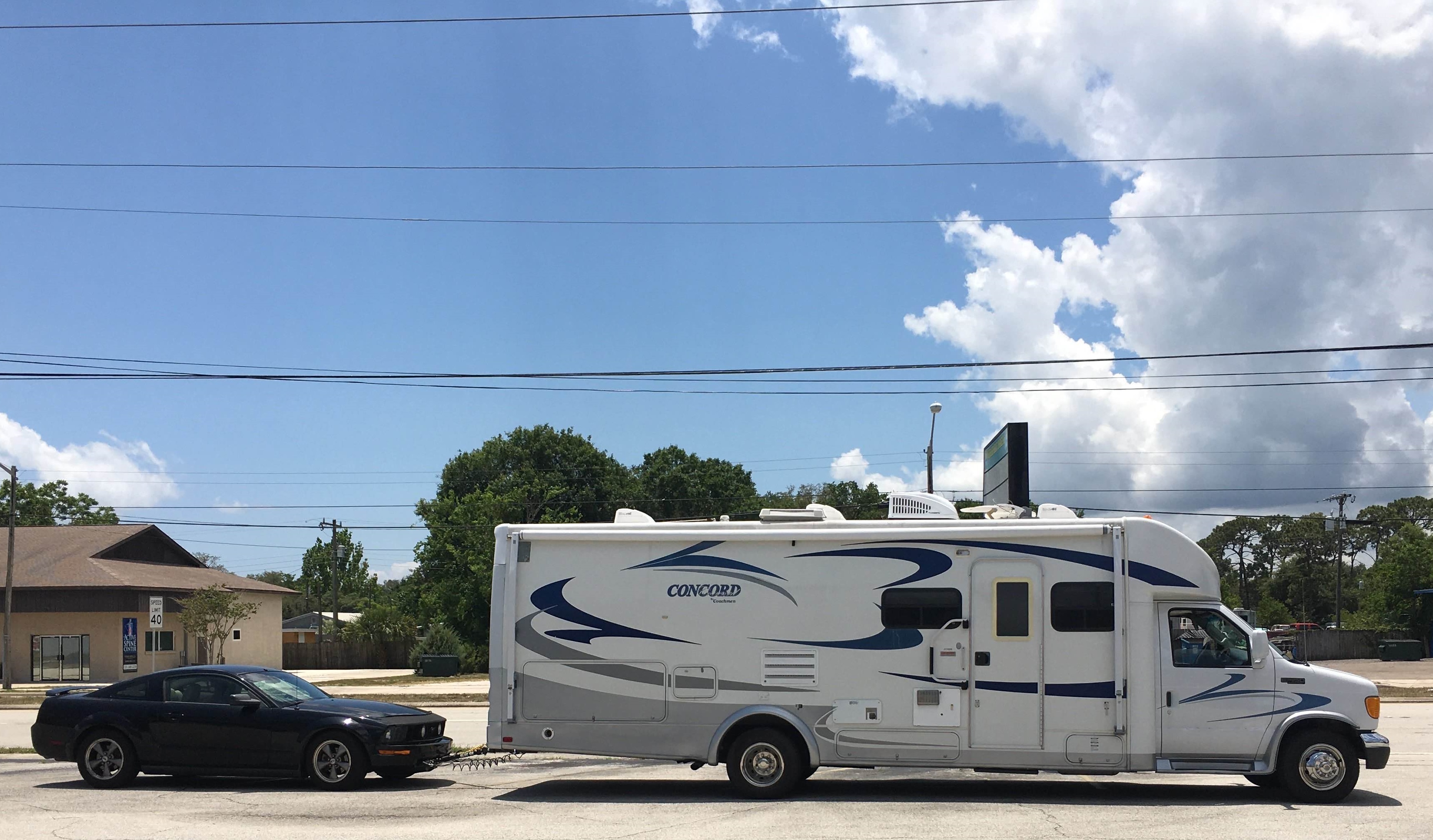 2005 Coachmen Concord 275DS RV