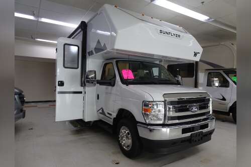 2027 Winnebago SUNFLYER 22RS in auburn IN