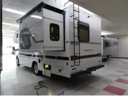 2027 WINNEBAGO SUNFLYER 22RS