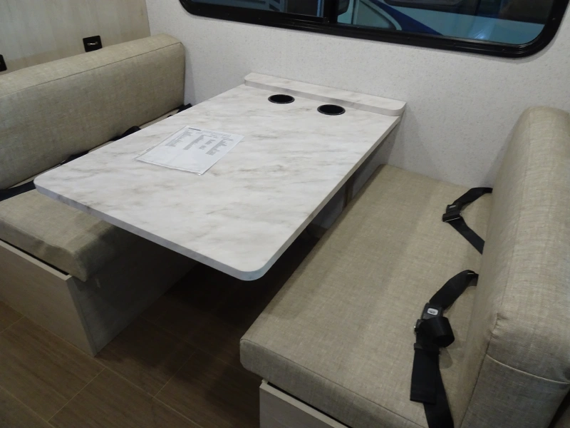 2027 WINNEBAGO SUNFLYER 22RS