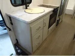 2027 WINNEBAGO SUNFLYER 22RS